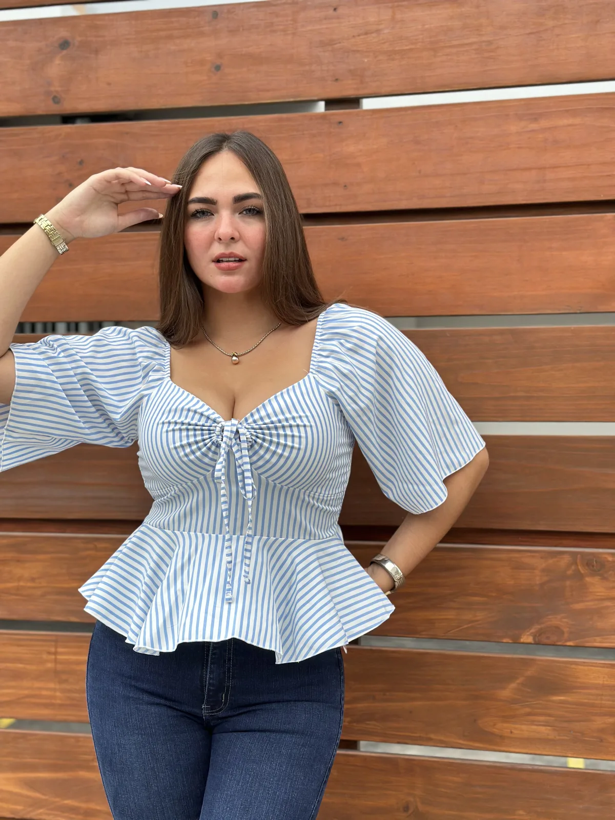 BLUSA CLOE CELESTE A RAYAS