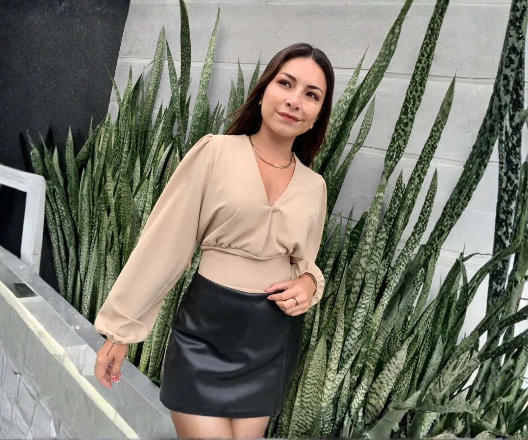 BLUSA ATHENAS MANGA LARGA COLOR BEIGE